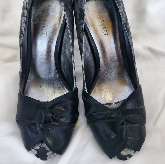 Gorgeous peep-toed heels - Picture 3 of 6